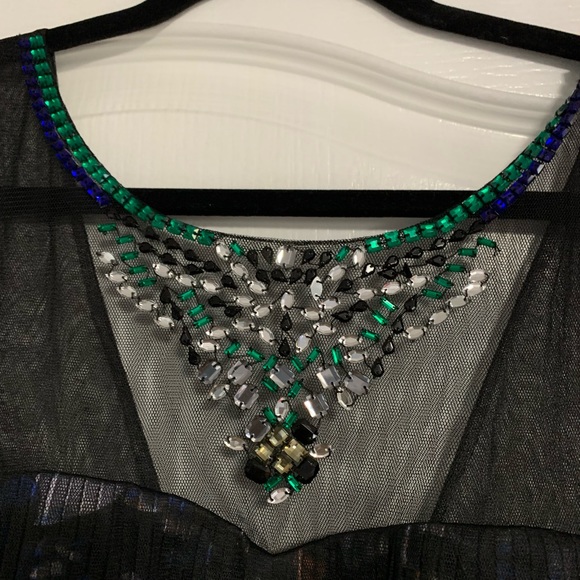 BCBG MaxAzria  Teegan Beaded-Neckline Pleated Dress SZ 10. - Picture 3 of 6